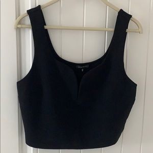 ✨NEW✨ Black crop top